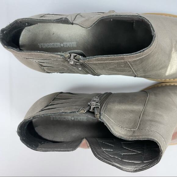 Tucker + Tate | Girls Youth Tinsley Metallic Pewter Zipper Ankle Booties - Picture 11 of 13